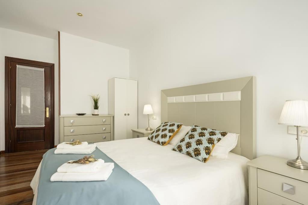 Apartamento La Plazuela Хихон Екстериор снимка